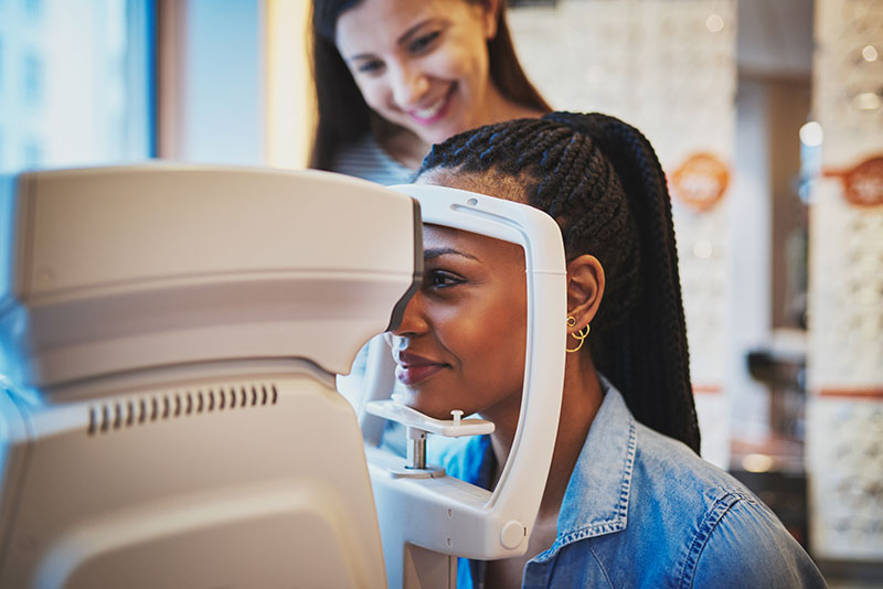 Woman receiving a comprehensive eye exam